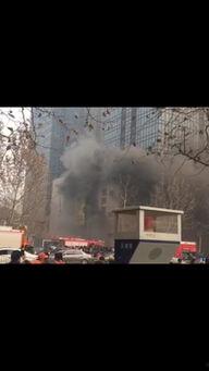 郑州紫荆山路爆料事件视频,冲突升级，街头冲突引发社会关注  第2张