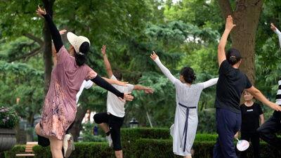 网球爆料视频素材,揭秘赛场背后的精彩瞬间  第2张